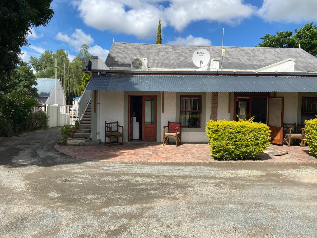 Leo Guest House Robertson Exteriér fotografie